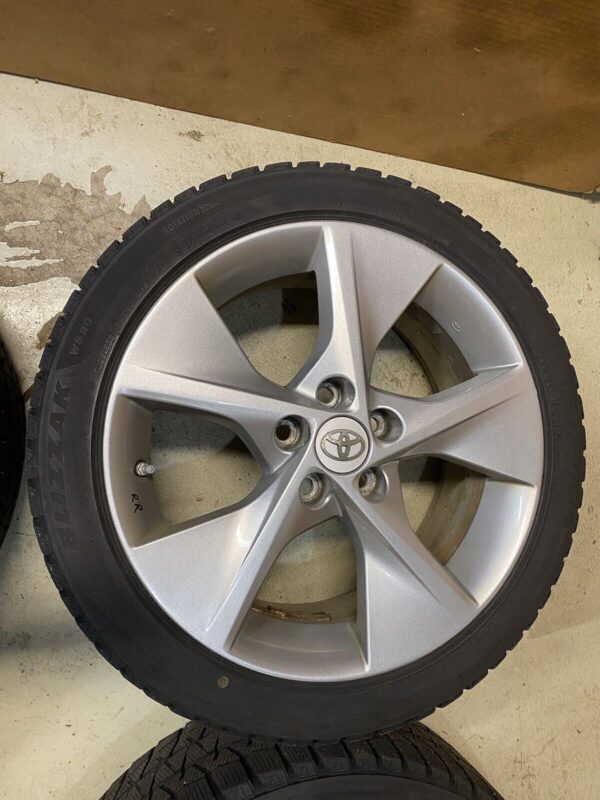 toyota camry tires and rims .