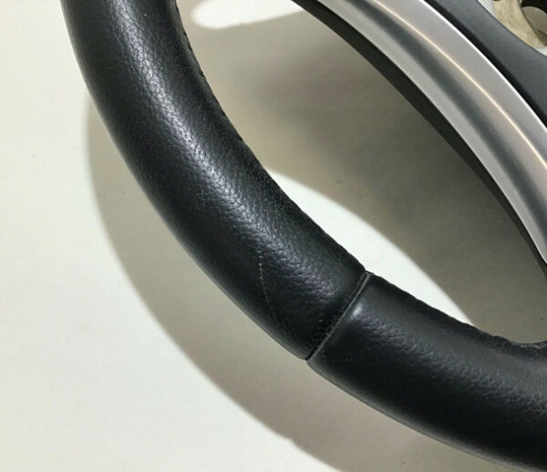 2008-2013 BMW 128i 135i Black Leather Steering Wheel / OEM / B1002