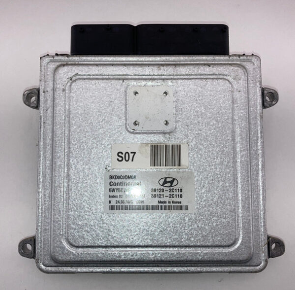 2010-2011 Hyundai Genesis Coupe 2.0T Engine Control Module ECU / 39120-2C110 / HG031