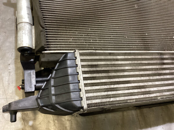 2010-2012 Hyundai Genesis Coupe 2.0T Radiator w/ Cooling Fan / Intercooler / 77K HG031 - Image 5