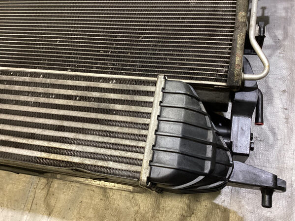 2010-2012 Hyundai Genesis Coupe 2.0T Radiator w/ Cooling Fan / Intercooler / 77K HG031 - Image 7