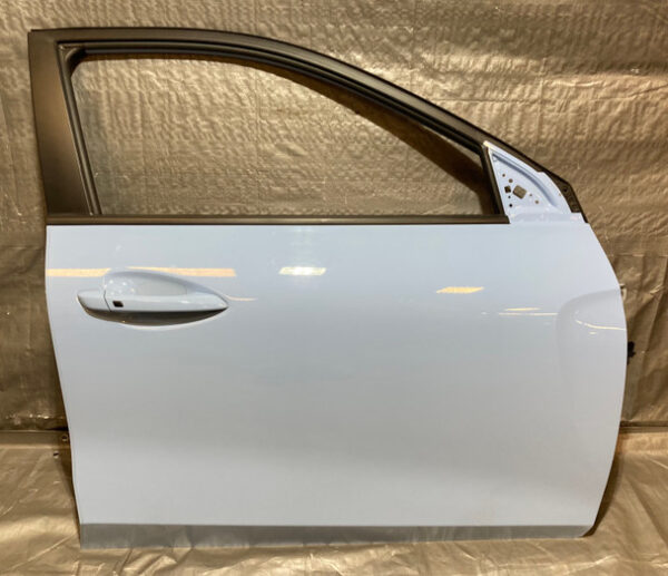 2019-2022 Hyundai Veloster Passenger Front Door Assembly