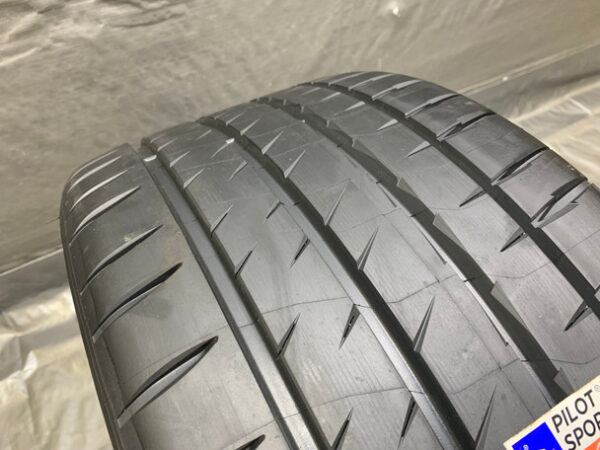 Single 265/40/18 Michelin Pilot Sport 4S Tire / BC019 - Image 3