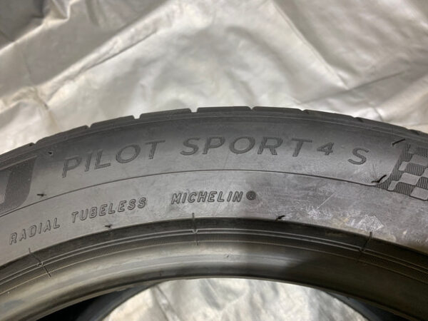 Single 265/40/18 Michelin Pilot Sport 4S Tire / BC019 - Image 5